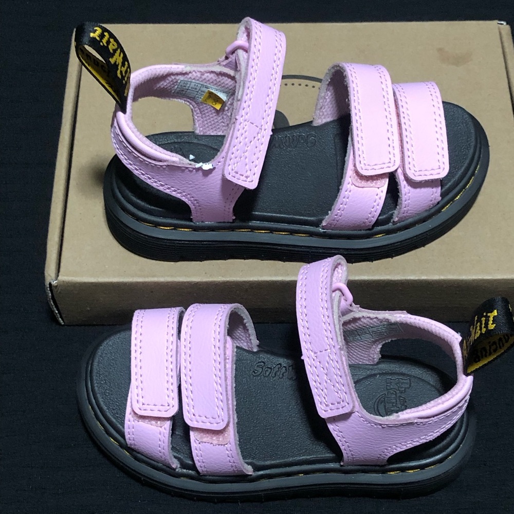Dr.Martens Girls has Klaire Sandals Sz 11 Pale Pink Athena Leather Strap Open To - Picture 5 of 6